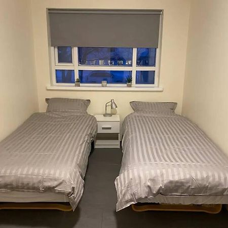 Husavik 2 Bedroom Apartment Exterior photo